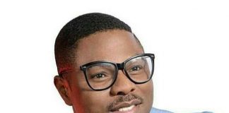 Popular Singer, Yinka Ayefele in tears as fire guts Fresh FM studios (Video)