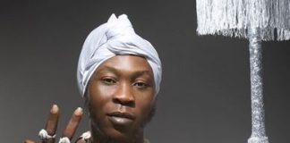 Police Invade Seun Kuti’s Ikeja Home (Video)