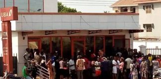 Panic As Banks Ignore Supreme Court, Reject Old Notes