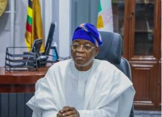 Davido calls out Gboyega Oyetola over Osun gubernatorial election