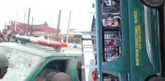 Bus Conveying Suspects To Court Crashes Into Ilorin Market, Kills One
