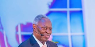 ABOUT WILLIAM KUMUYI