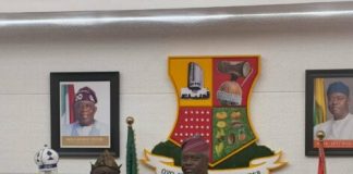 Makinde presents staff of office to Owoade as new Alaafin of Oyo