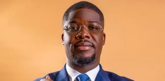 Tinubu’s aide empowers over 10,000 Ogun pupils with educational materials