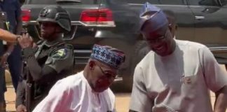 Makinde, Obasanjo show off dance moves at Ibadan Bus Terminal (Video)