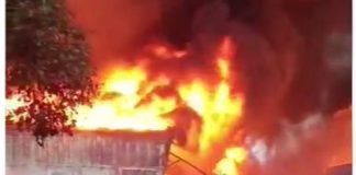 Fire engulfs shops at popular Lagos market